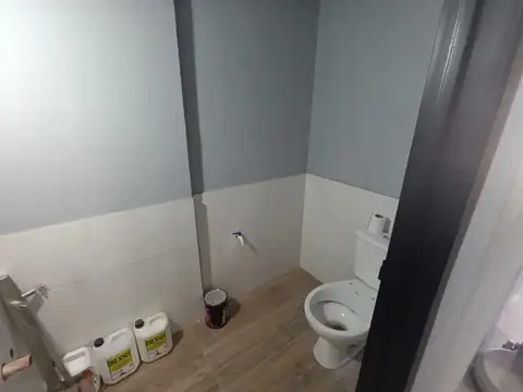 ALQUILER GALPON O LOCAL EN ESQUINA A ESTRENAR, CASEROS