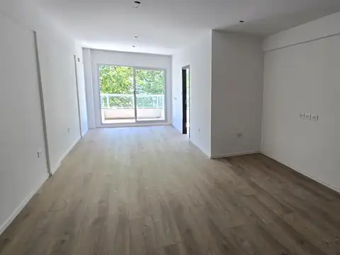 SUPER AMPLIO 2AMB con balcón - Parque Chas