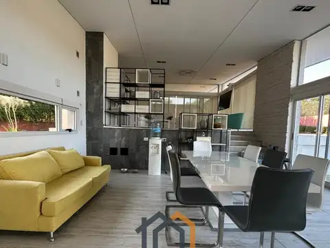 Casa en Alquiler de 3 dormitorios