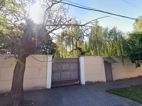 Casa Quinta 5 Amb c/ Pileta climatizada 497 m² en Lote 2901 m² - Villa Luzuriaga