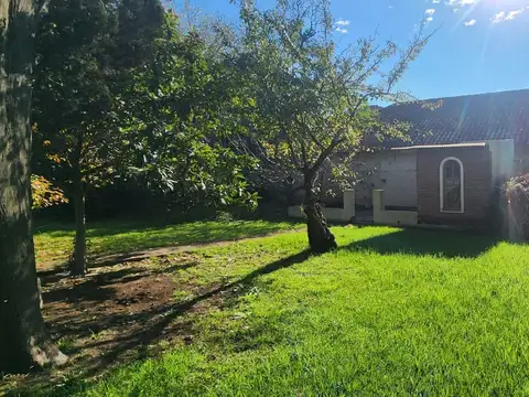 Casa Quinta 5 Amb c/ Pileta climatizada 497 m² en Lote 2901 m² - Villa Luzuriaga