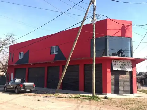 EXCELENTE ESQUINA Y RENTA ! OPORTUNIDAD! EN MORENO!