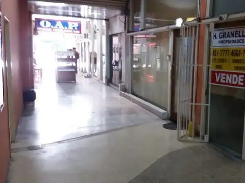 Av. Juan Domingo Pte. Perón 1100