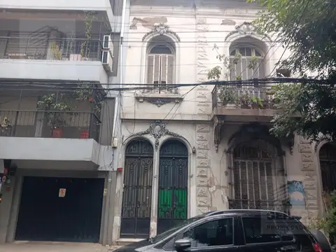 PH al frente con entrada independiente a reciclar en Colegiales