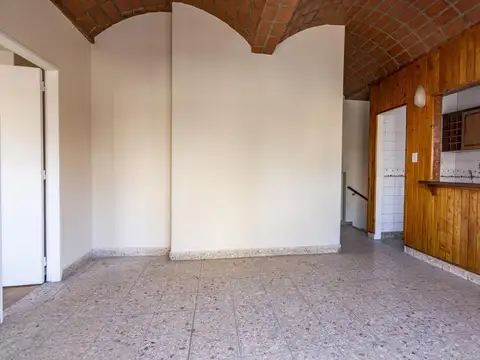 Depto Tipo Casa 2 ambientes con 1 baño