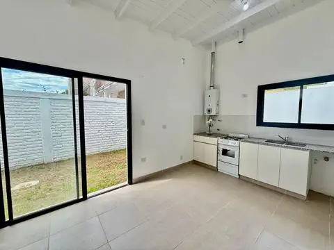 Depto Tipo Casa en Venta en Zona Norte, USD 99.000