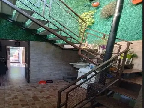 Casa en Venta con 1 cochera