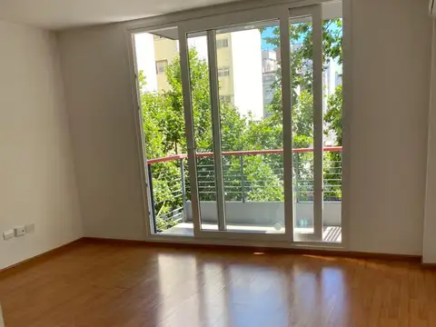 2 AMBIENTES MUY LUMINOSOS FRENTE , BALCON, PILETA ,PARRILLA