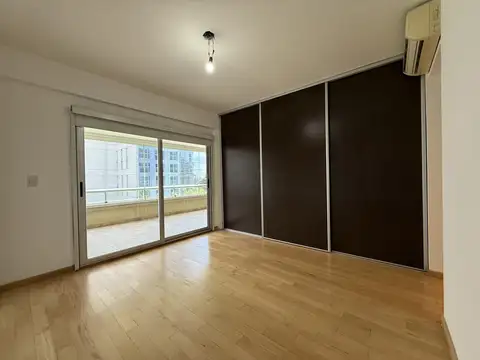 Av. Libertador al 8300 (Arias y Ramallo)