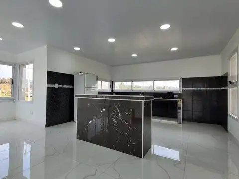 Casa en Venta en Federacion, USD 220.000