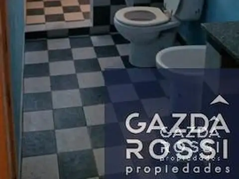 Casa 3 ambientes con 2 baños