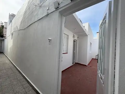 Depto Tipo Casa en Venta en Villa Ballester, USD 98.000