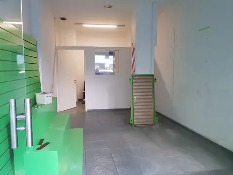 José Hernández 2400