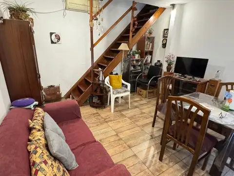 Depto Tipo Casa en Venta de 3 ambientes