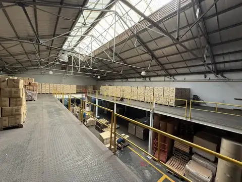 Galpon en Alquiler 37  mts Fondo