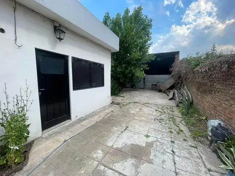 Galpon en Alquiler en Virrey Del Pino, $ 550.000