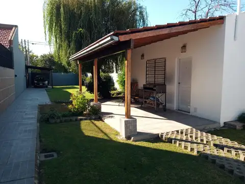 Casa 5 ambientes con 3 baños