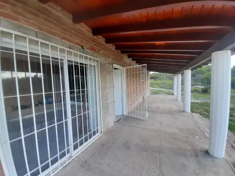 Casa 2 ambientes con 1 baño