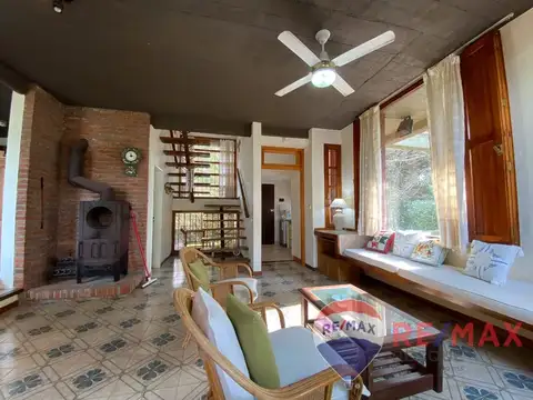 Casa 5 ambientes con 3 baños