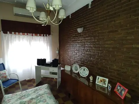 Casa en Venta en Turdera, USD 95.000