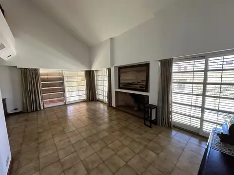 Casa en venta en Paso Del Rey