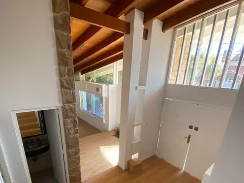 Importante casa en Quilmes residencial reciclada a nuevo