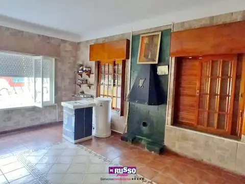 Depto Tipo Casa en Venta con 1 cocheras