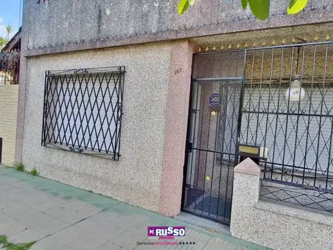 Depto Tipo Casa en Venta de 3 ambientes