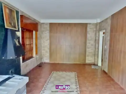 Depto Tipo Casa en Venta en Villa Luzuriaga, USD 190.000