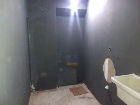 Local en Alquiler Via Púb.