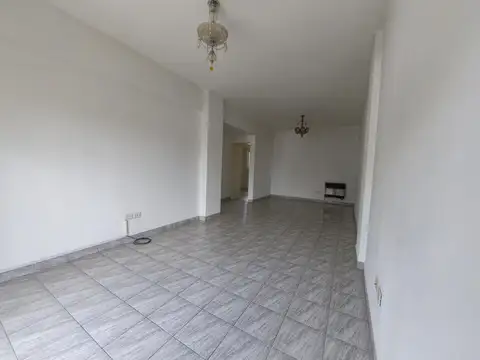 Departamento en Alquiler en Monte Castro, $ 900.000