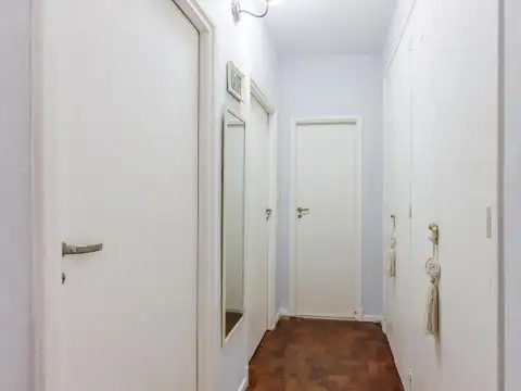 Departamento  tres ambientes. Luminoso. Apto profesional. Apto Credito