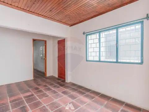 Casa en Alquiler con 1 cochera