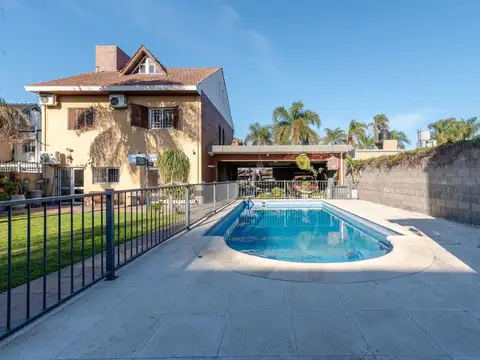 VENTA CASA 6 AMBIENTES VILLA ARIZA PILETA QUINCHO