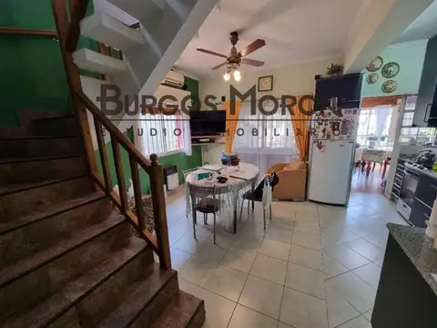 Casa 7 ambientes con 6 baños