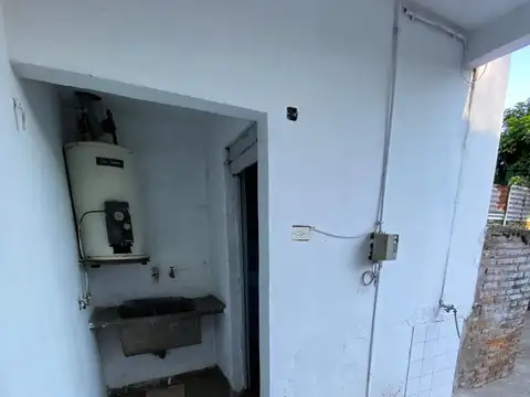 CASA AMERICANA APTA CREDITO A LA VENTA EN DERQUI