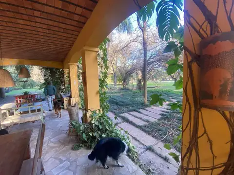 Casa de 4 dormitorios a 50 metros de Ruta 1