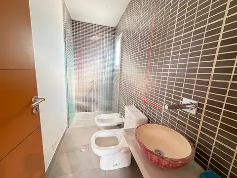 Casa 6 ambientes con 3 baños