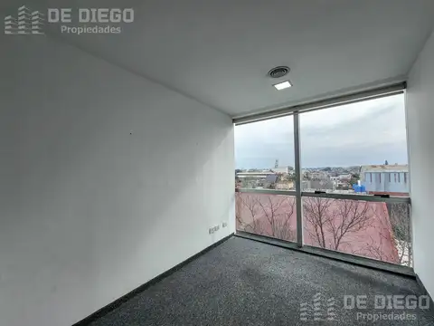 Oficinas de 62 m2 en Florida Oeste, Próximo a Panamericana - Cercana a Capital