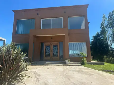 VENTA CASA 4 AMBIENTES BARRIO SANTA RITA CANNING