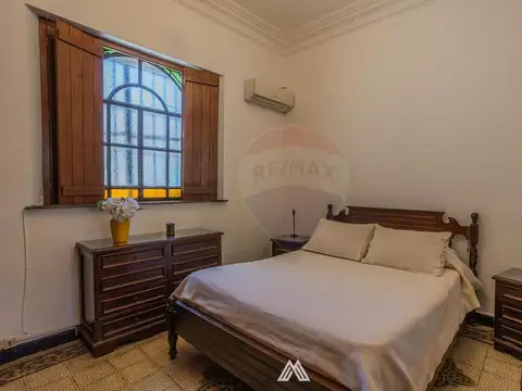 Casa 6 ambientes con 2 baños