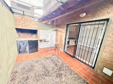 Depto Tipo Casa 3 ambientes con 2 baños