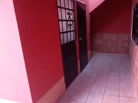 PH de 4 ambientes en centro de San Justo.