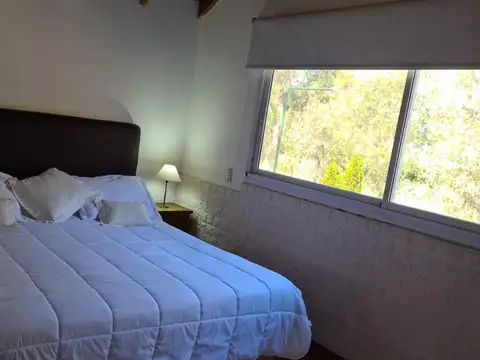 Casa en Alquiler Temporal con 3 cocheras