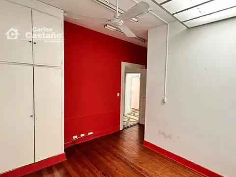 Oficina 7 ambientes con 3 baños