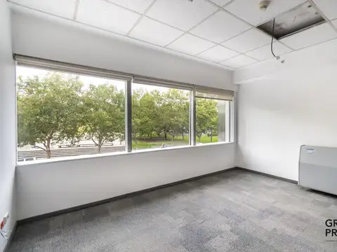 Oficina en alquiler en Puerto Madero con cochera