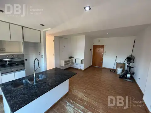 (DBJ-736) AV. CROVARA  al 300 - EXCELENTE UBICACION