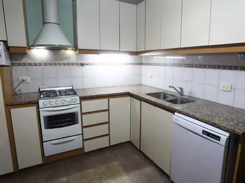 Venta casa 6 amb c/ pileta APTA CREDITO Llavallol