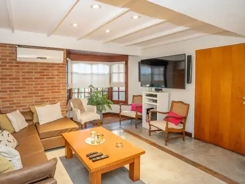 Casa en Venta en Olivos, USD 239.950