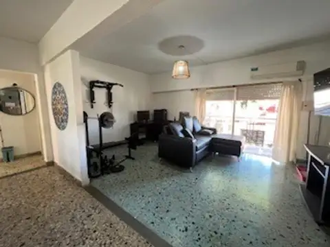 Depto Tipo Casa en Venta de 3 ambientes